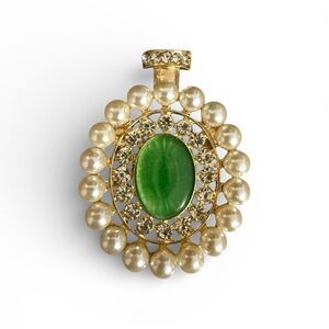 Mint Gold Brooch with Green Center and Pearls